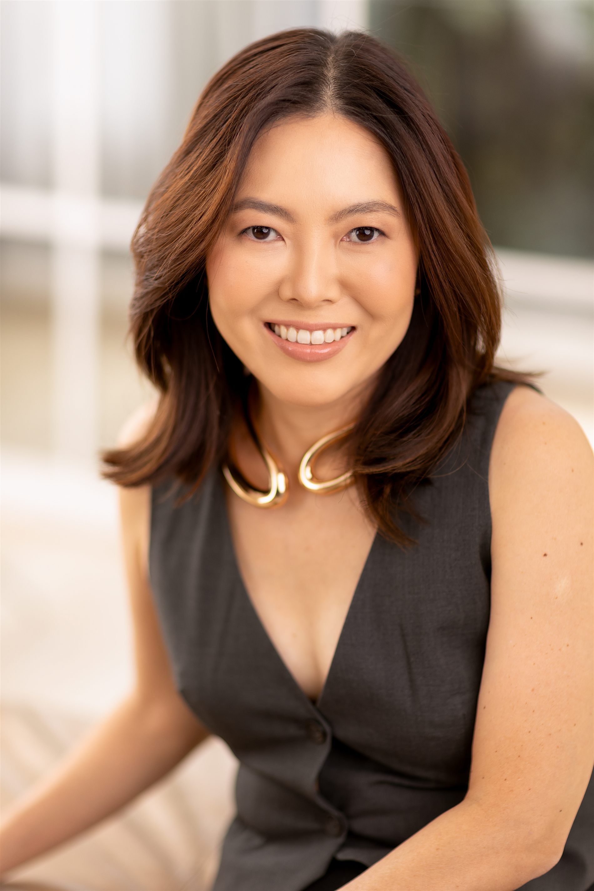 Dra. Massae Iwamura — Oftalmologista especialista em blefaroplastia e plástica ocular